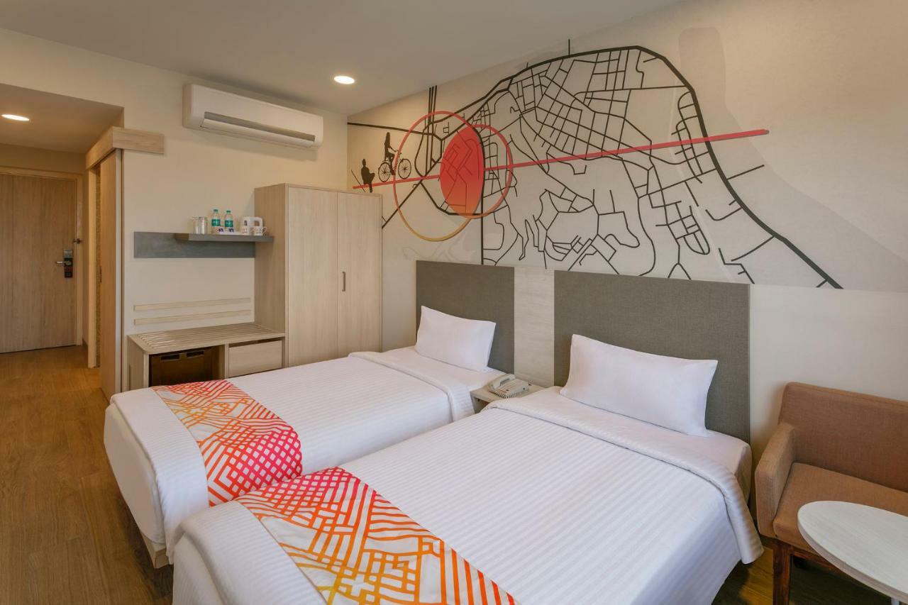 Ginger Sanand Hotel Bagian luar foto