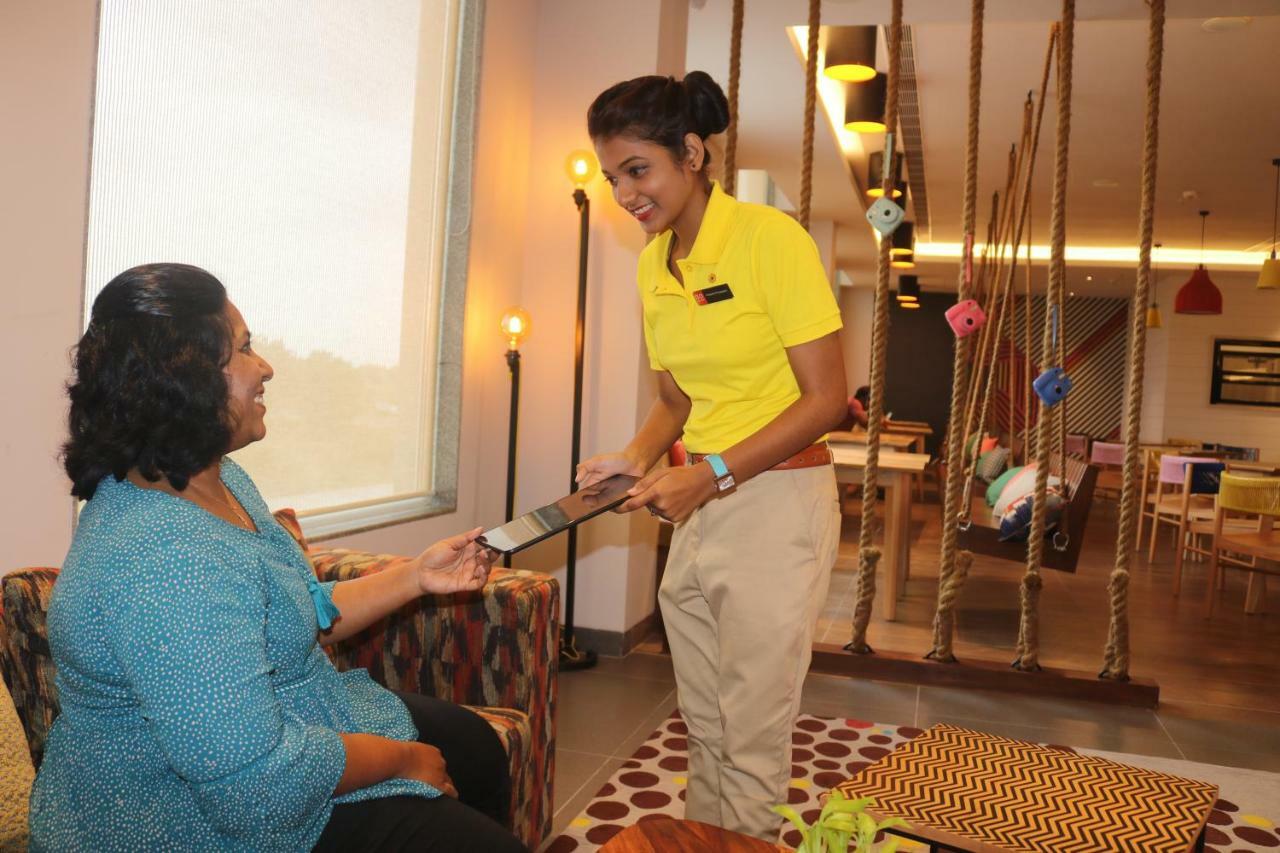 Ginger Sanand Hotel Bagian luar foto